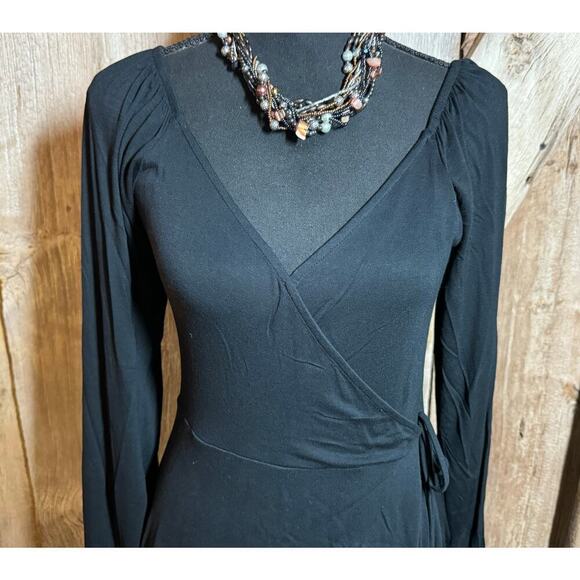 Forever 21 Women's L Large LIttle Black Dress Long Sleeve Wrap Around Pullover - Picture 2 of 10